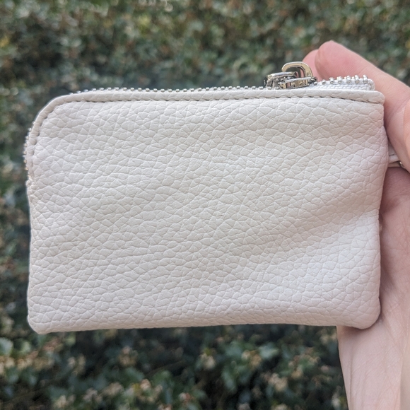 Steve Madden White Half Moon Sling Crossbody Bag With Matching Wallet. NWT. - Picture 11 of 16